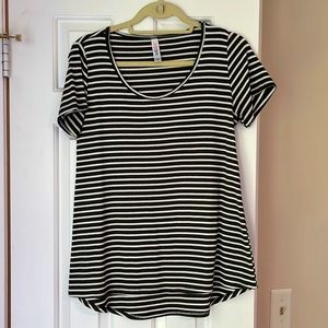 Lularoe Size XS Green and White Striped Tee